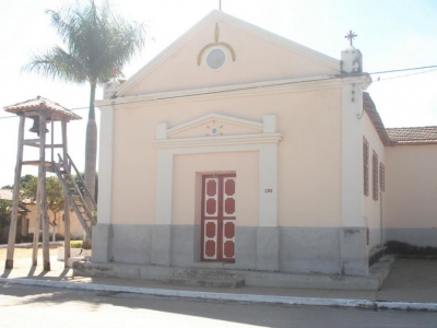 Vereador denuncia desperdício de dinheiro público na reforma da Igreja de Guaicui