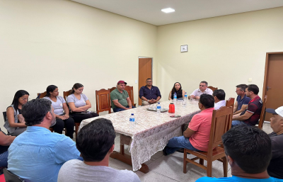 EXECUTIVO E COMERCIANTES PROPRIETÁRIOS DE AÇOUGUES SE REUNIRAM PARA  ADEQUAÇÃO